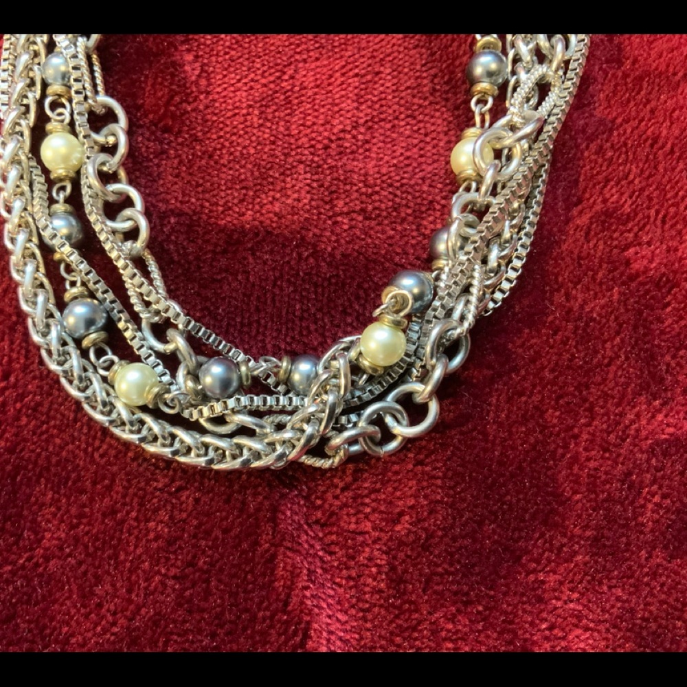💚SALE💚 Multi-strand, silver color 16” necklace